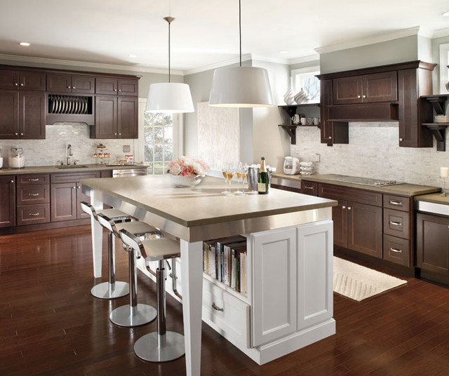 https://st.hzcdn.com/simgs/pictures/kitchens/homecrest-cabinetry-dark-cherry-cabinets-with-large-white-kitchen-island-img~2fe1a7ba084afe47_4-7114-1-050469a.jpg