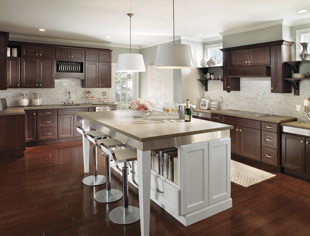 Homecrest Cabinetry: Two-Tone Kitchen - Modern - Kitchen - Other - by  MasterBrand Cabinets, Inc. | Houzz NZ