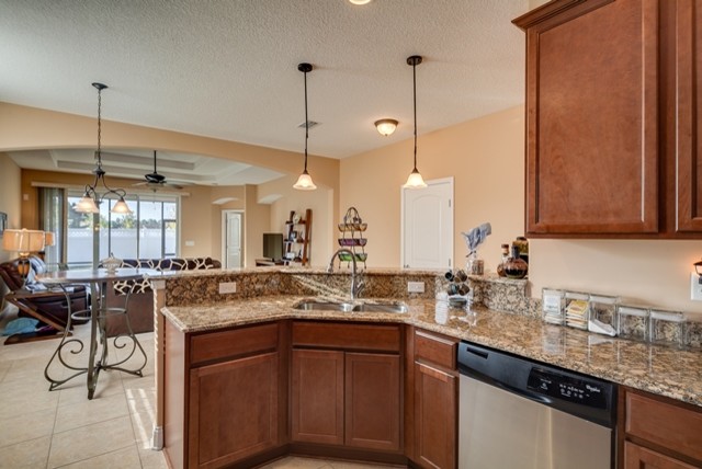 Photo of a contemporary kitchen in Jacksonville.