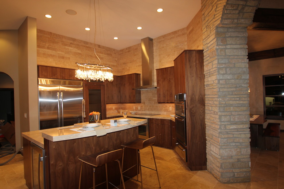 Kitchen - traditional kitchen idea in Cedar Rapids