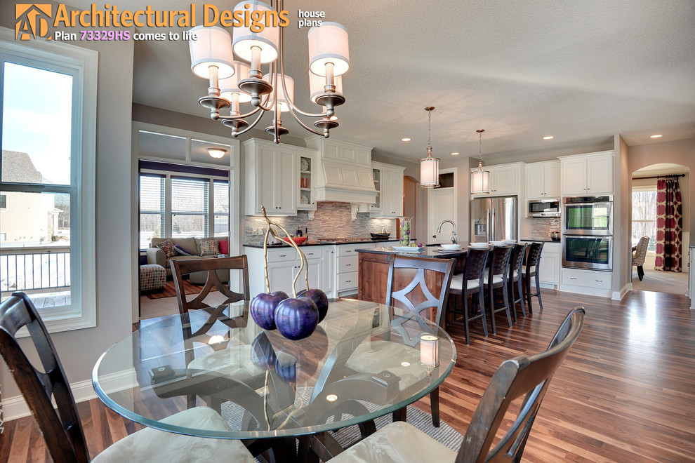 Example of a classic kitchen design in Minneapolis