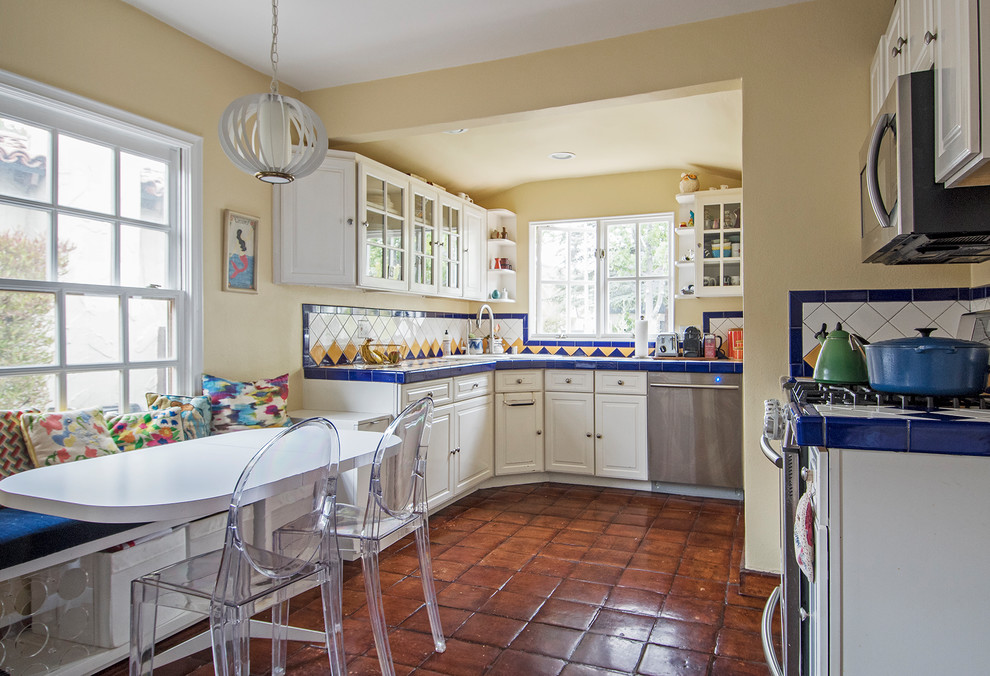 Example of an eclectic kitchen design in Los Angeles