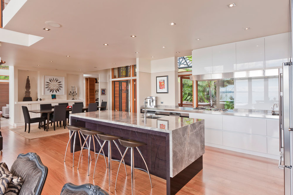 Hub of the House Contemporary Kitchen Auckland by Bespoke