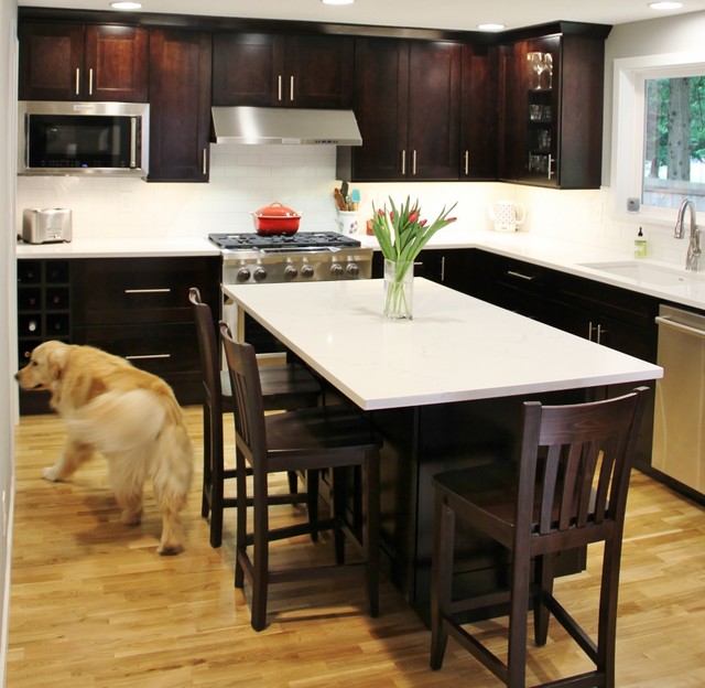 Hughes Kitchen Contemporain Cuisine Seattle par Swalling Walk