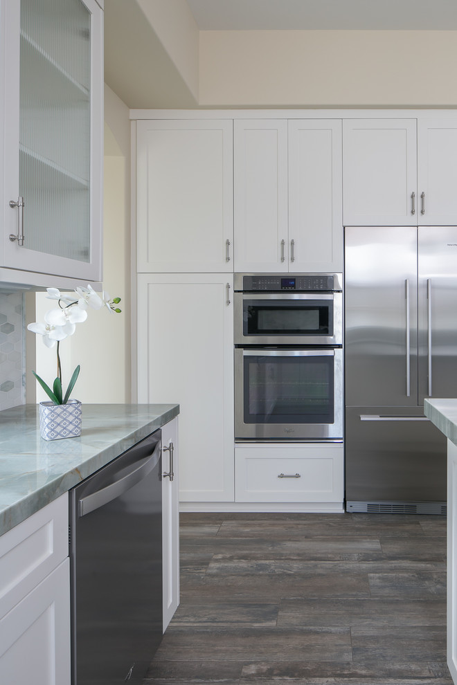 This is an example of a classic kitchen in Orange County.