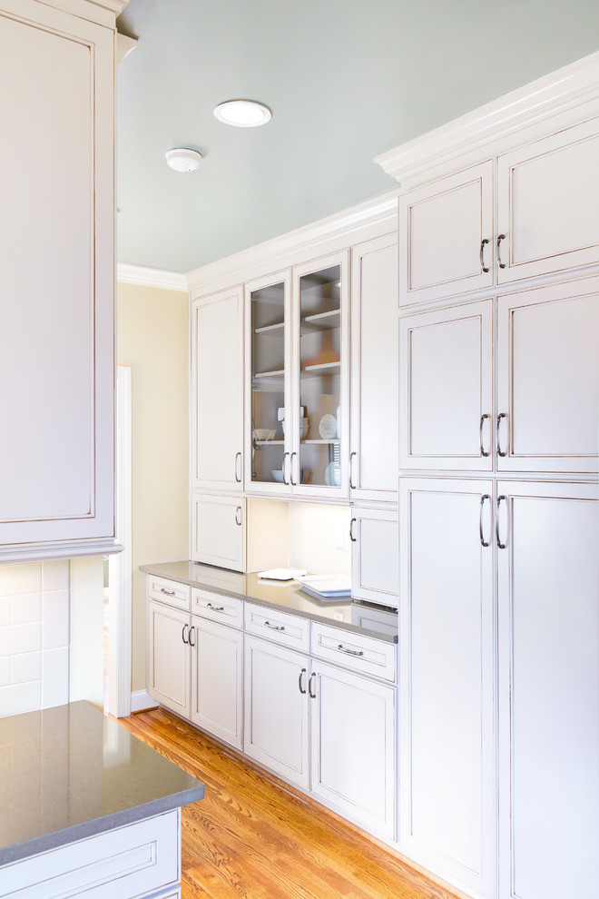 Huntington Glen kitchen remodel RE Garrison Enterprises Transitional