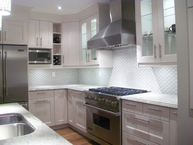 Ikea Kitchens Ramsjo White Contemporaneo Cucina Toronto Di Home Reborn