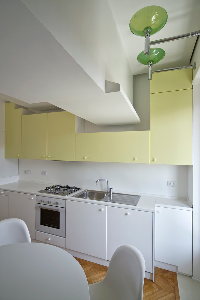 Example of a minimalist kitchen design in Turin