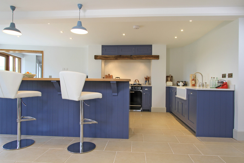Example of a classic kitchen design in Hampshire