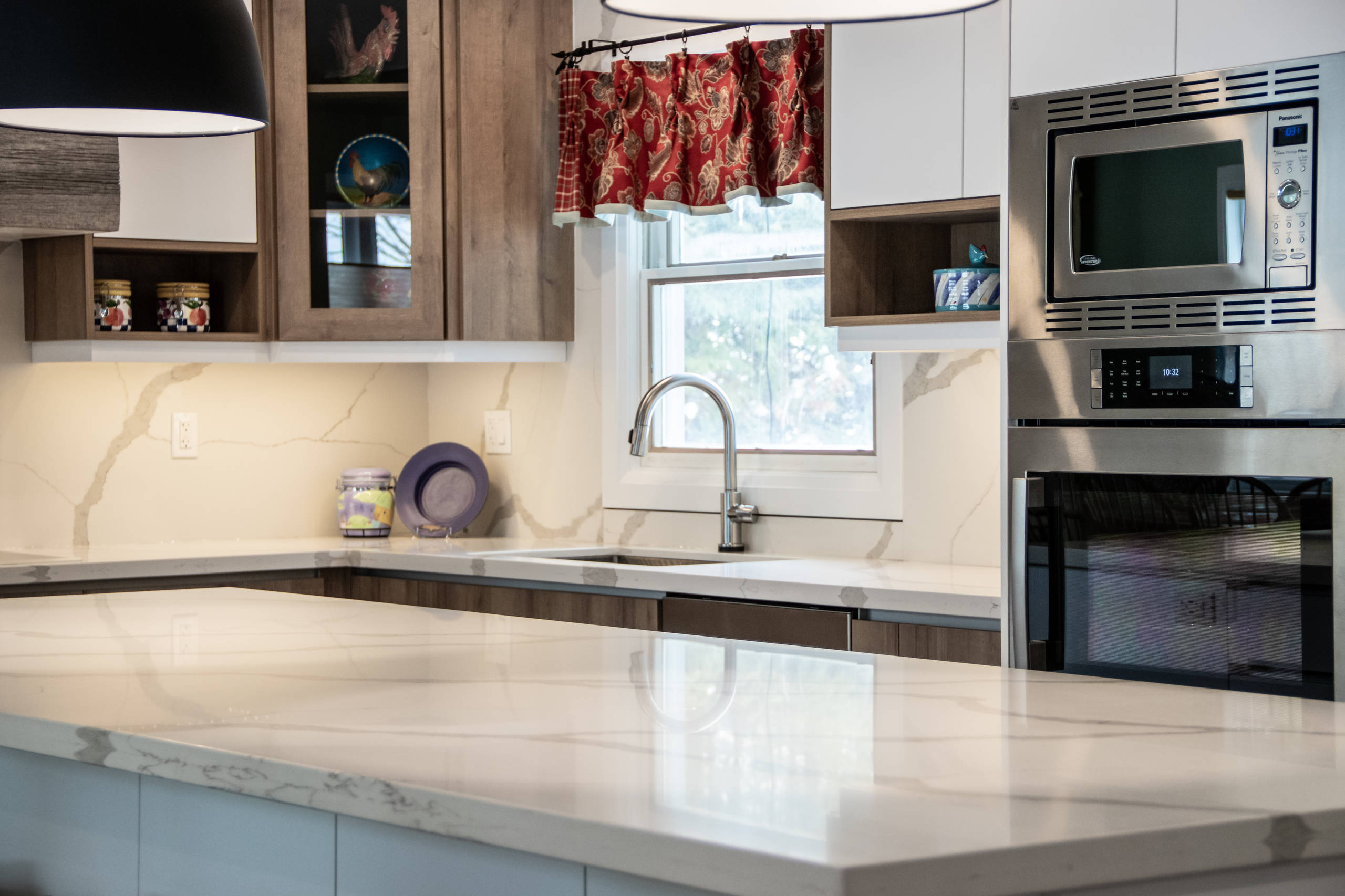 75 Laminate Floor Kitchen with Distressed Cabinets Ideas You'll Love -  October, 2022 | Houzz
