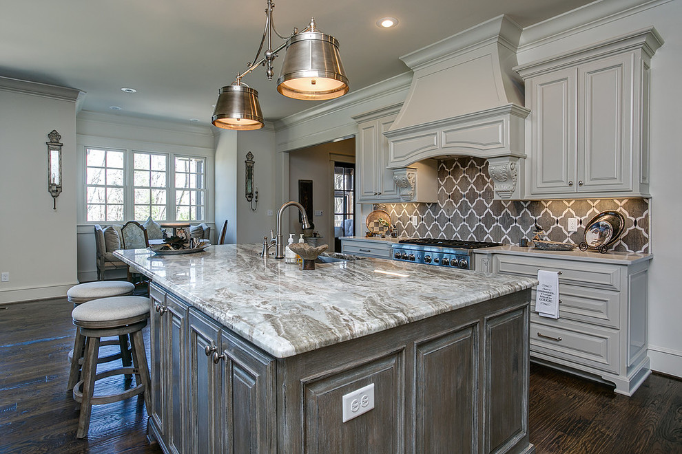Design ideas for a traditional kitchen in Little Rock.
