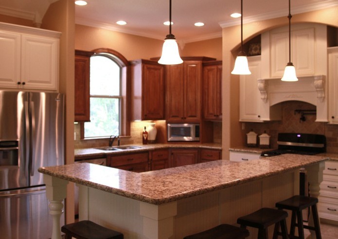 Elegant kitchen photo in Houston