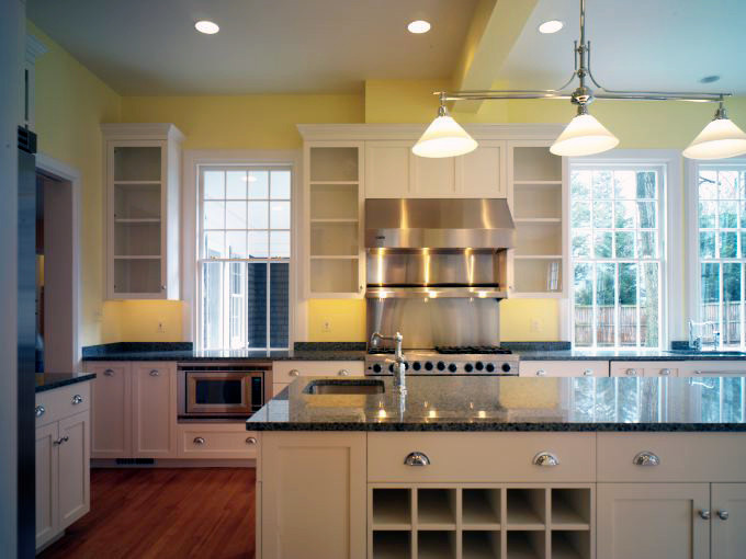 Inspiration for a classic kitchen in Baltimore.