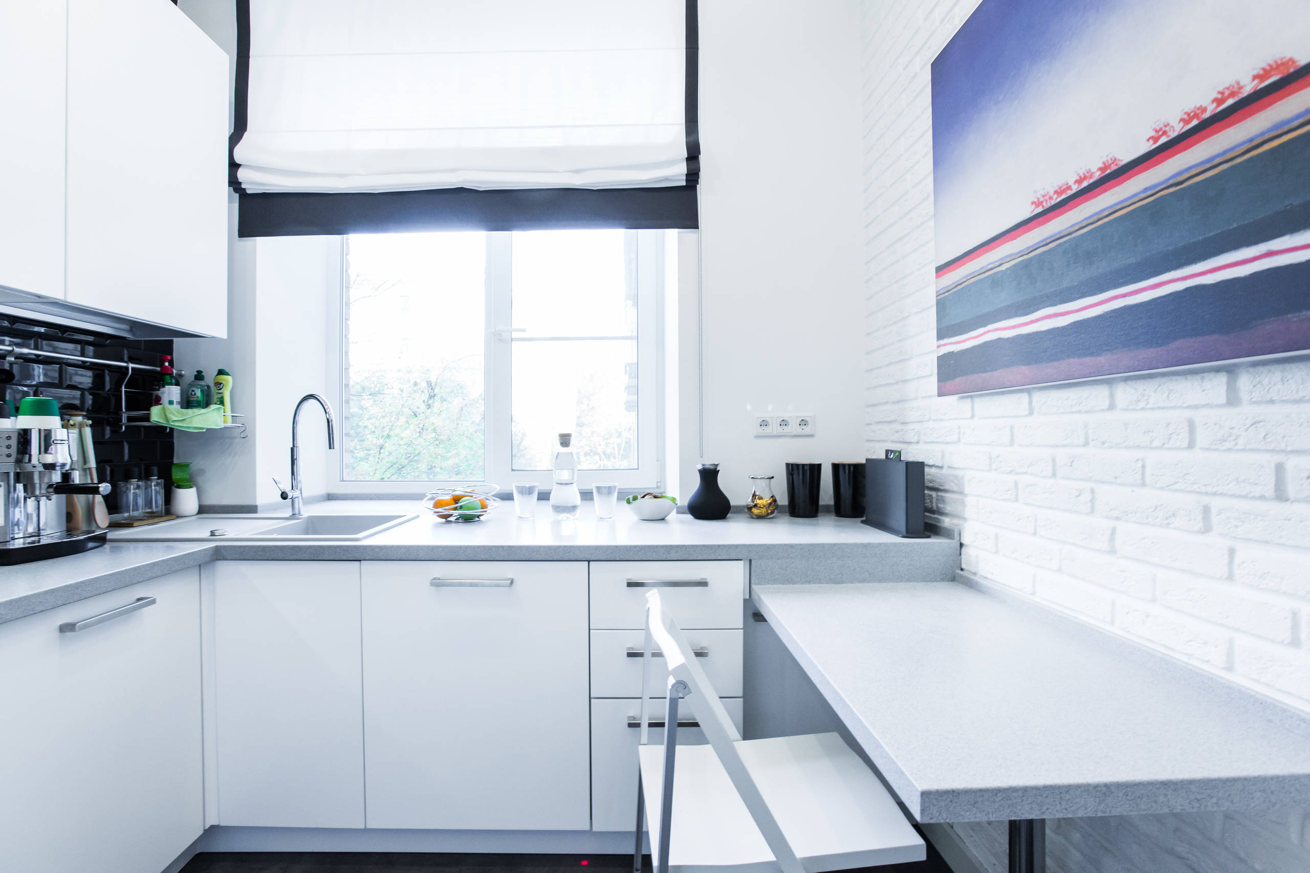 Идеи дизайна для маленькой кухни: визуально увеличиваем пространство