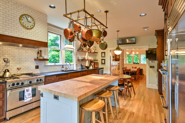 https://st.hzcdn.com/simgs/pictures/kitchens/irvington-craftsman-revival-olson-and-jones-img~a8e19c0c0c059245_4-1361-1-9d3f023.jpg