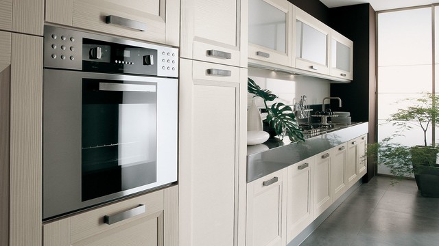 Italian kitchen cabinets by EffeQuattro Cucine Model - Devon - Di  transizione - Cucina - Miami - di EVAA Home Design Center Miami | Houzz