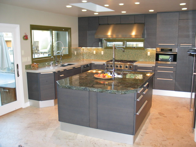 https://st.hzcdn.com/simgs/pictures/kitchens/italian-kitchen-design-bkt-loft-italian-kitchen-cabinets-in-san-diego-img~c071cff20f594f4b_4-1253-1-1f69e7f.jpg