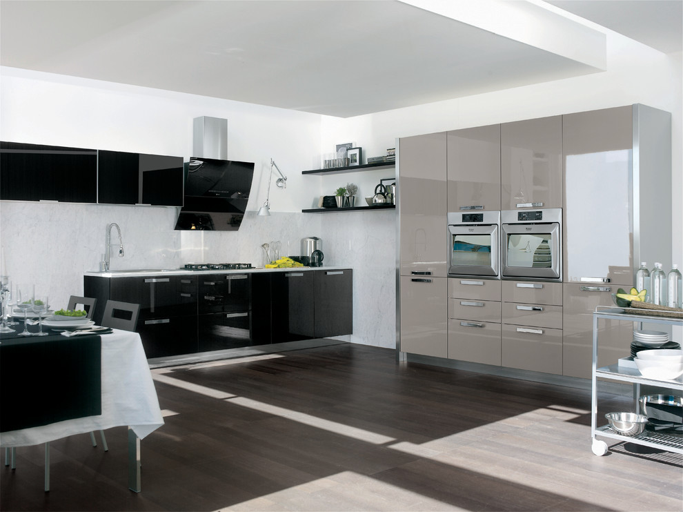 Italian Kitchens ( AREA) Modern Kitchen Miami by Yamini