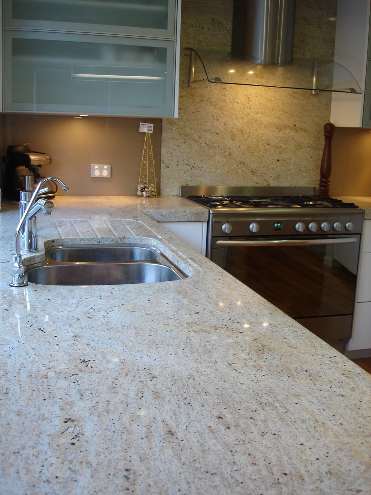 Ivory Fantasy Kitchen Revovation Modern Kitchen Sydney by