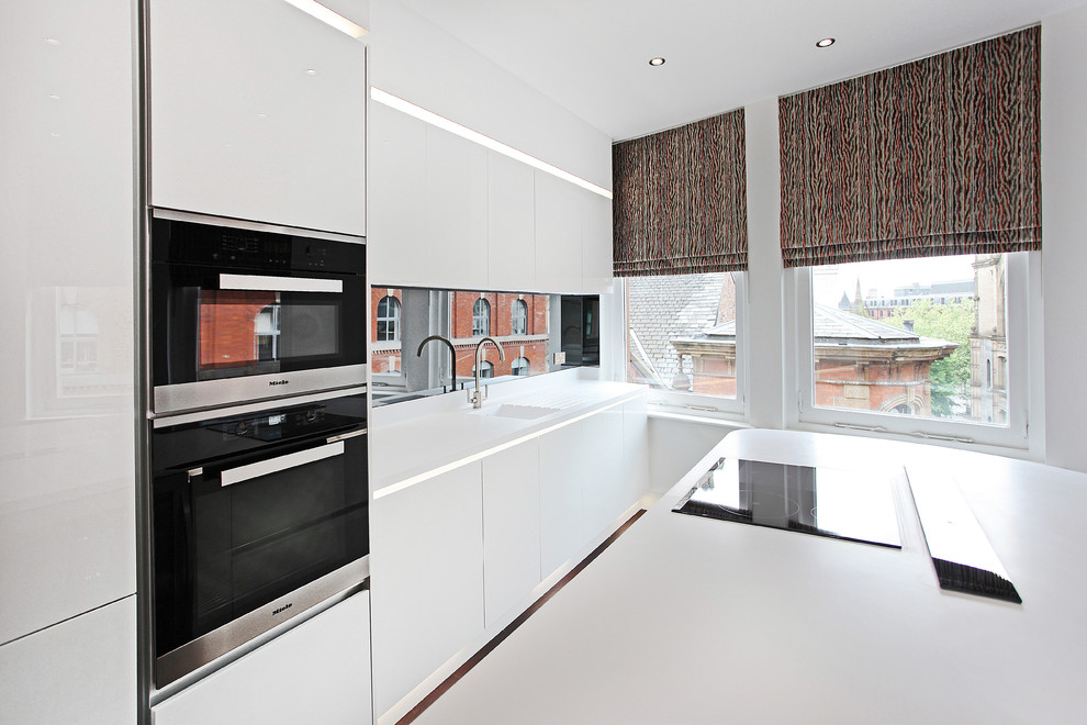 Moderne Küche in Manchester