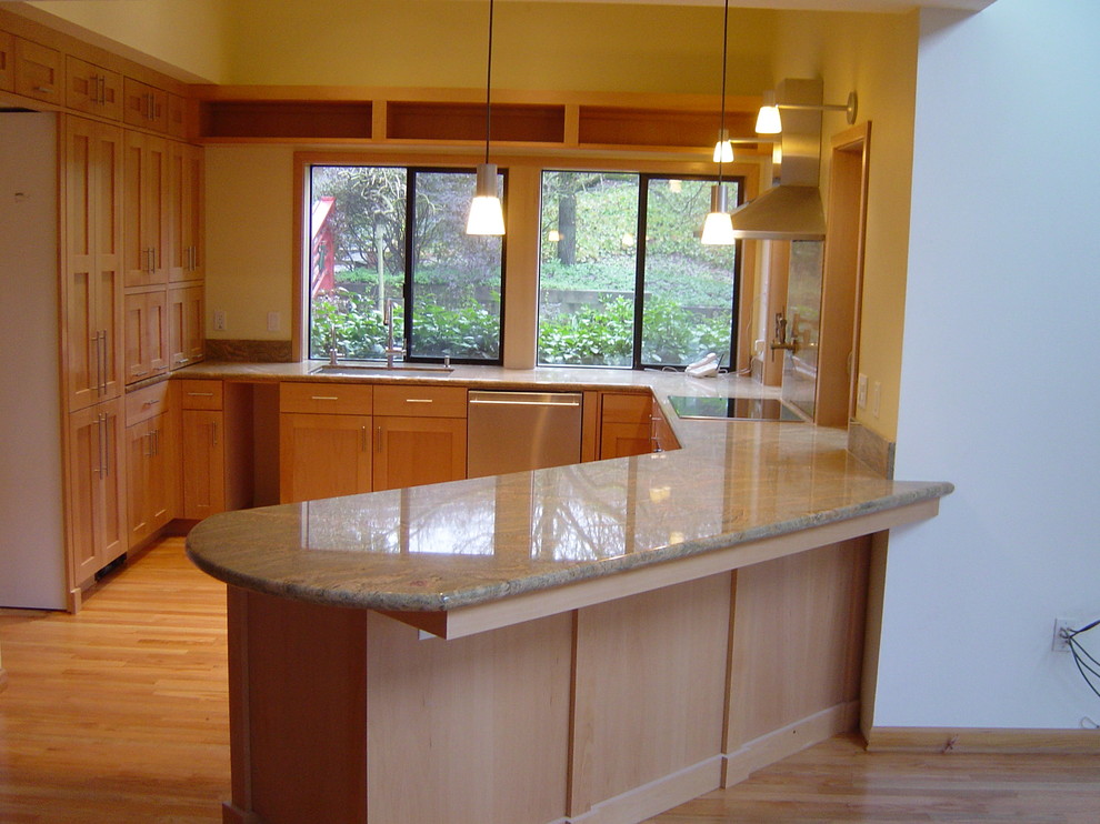 Inspiration for a timeless kitchen remodel in Portland