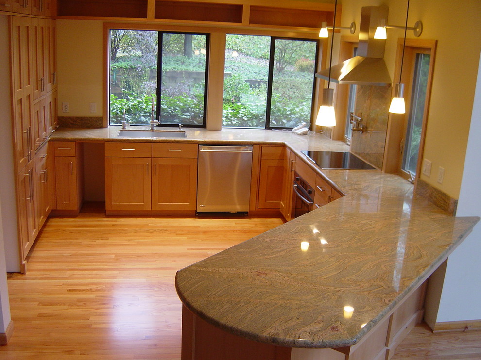 Inspiration for a timeless kitchen remodel in Portland