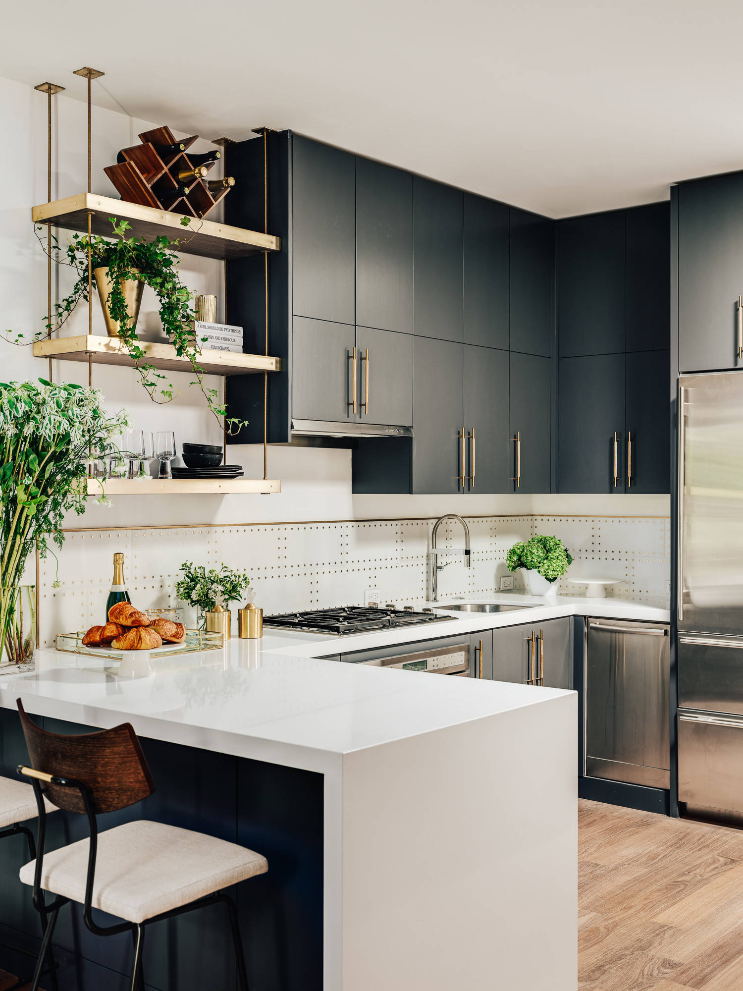 18 Kitchen with a Peninsula Ideas You'll Love   August, 18   Houzz