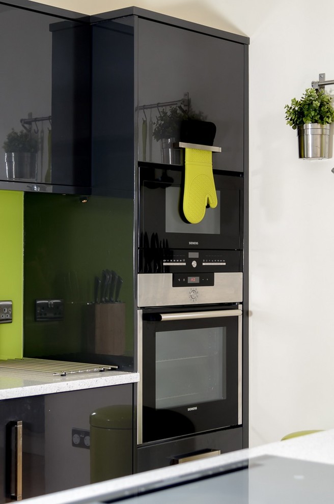 Jazz up your grey gloss kitchen with a zesty twist of lime J Kitchen