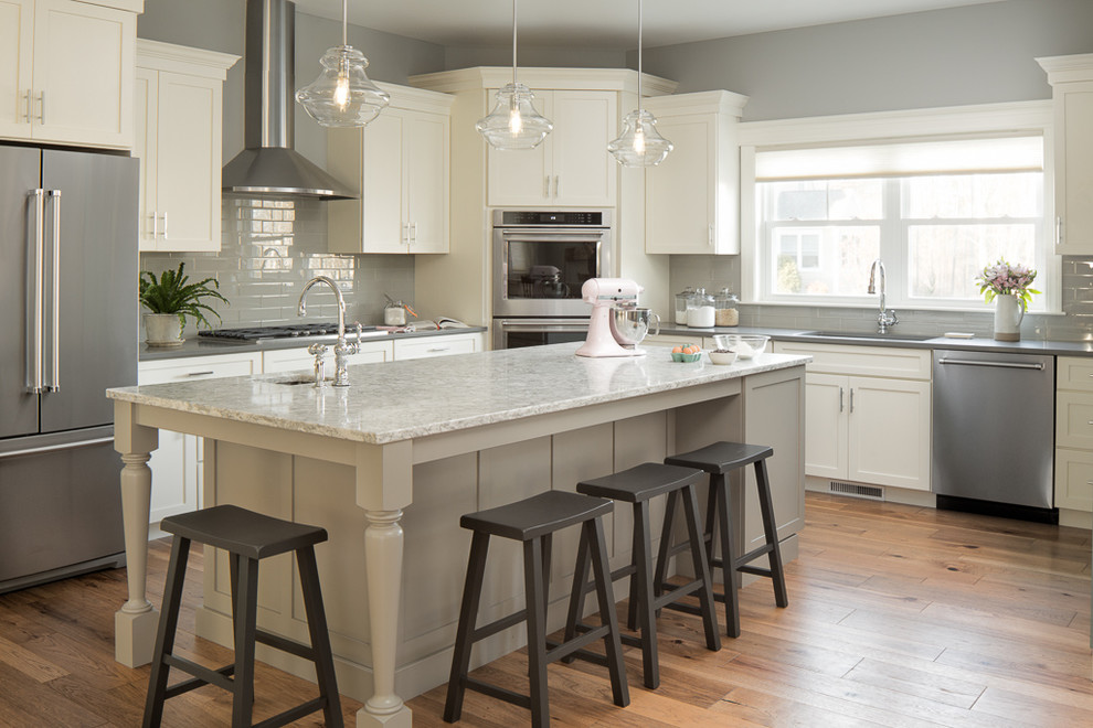 Jeremy's Traditional/Modern Kitchens Transitional Kitchen