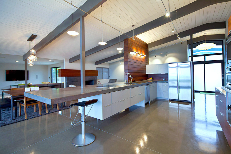 Inspiration for a modern kitchen remodel in San Diego