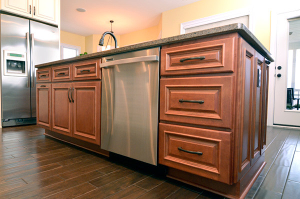 Run Cabinetry Traditional Kitchen, River Run Cabinets Reviews