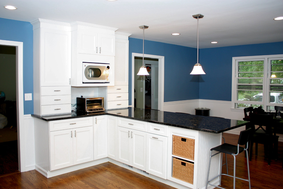 Karen's Kitchen, New Rochelle Traditional Kitchen New York by