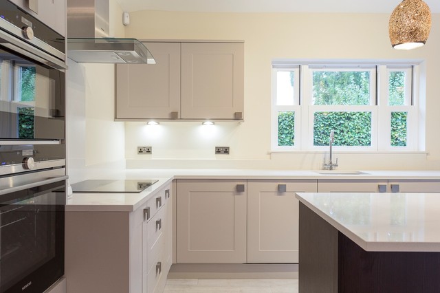 Kashmir Solent Kitchen - Transitional - Kitchen - London - by C & C Kitchens | Houzz UK