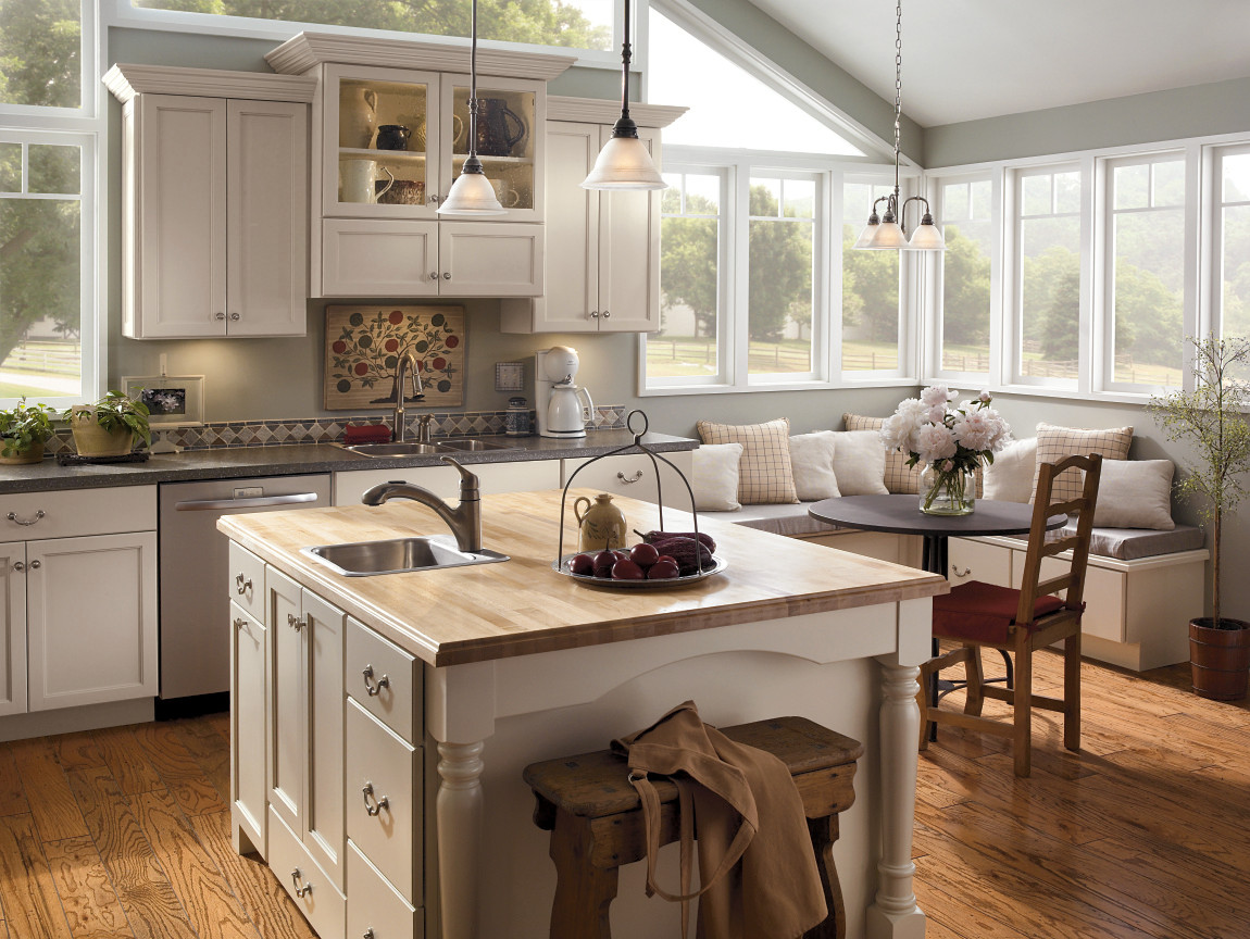 Kemper Cabinetry Lawton Maple Dover Traditional Kitchen Other By Masterbrand Cabinets Inc Houzz