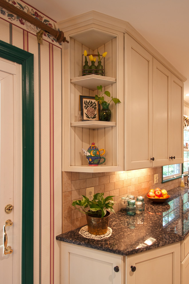 Elegant kitchen photo in DC Metro