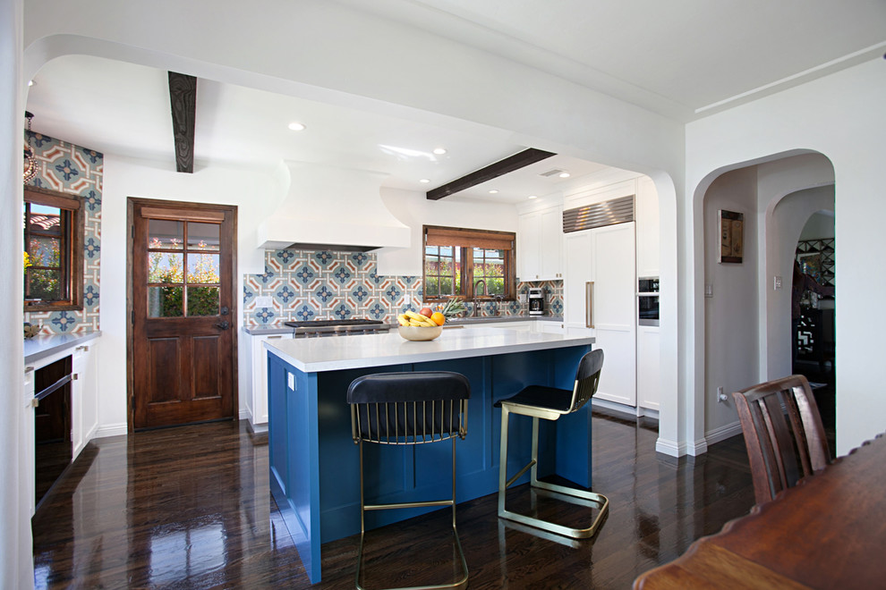 Inspiration for a mid-sized kitchen remodel in San Diego