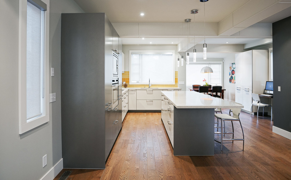 Kensington Contemporary Kitchen Calgary by Rational Kitchens