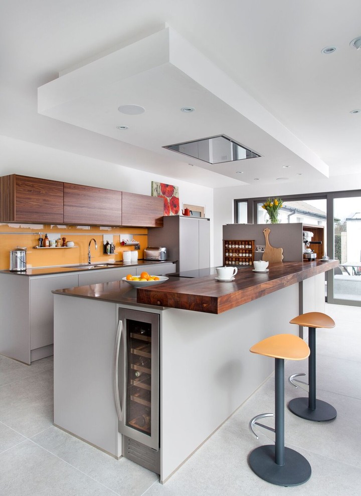 This is an example of a contemporary kitchen in Belfast.