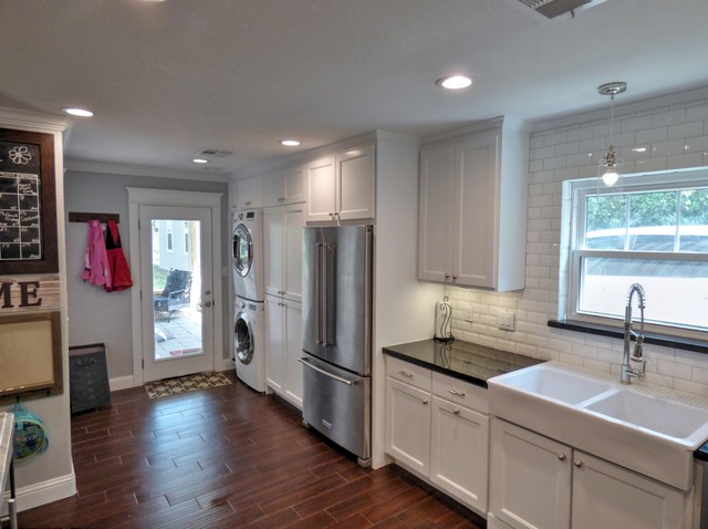 King Kitchen Pantry And Backdoor Estilo Craftsman Cocina Houston De Deskins Group Llc Houzz