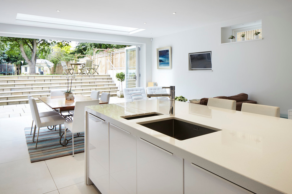 Kingston upon Thames, Surrey - Traditional - Kitchen - London - by Dyer