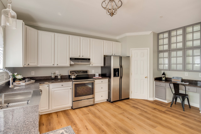 Kingswood Signature - Modin Rigid LVP Collection Customer Space - MD