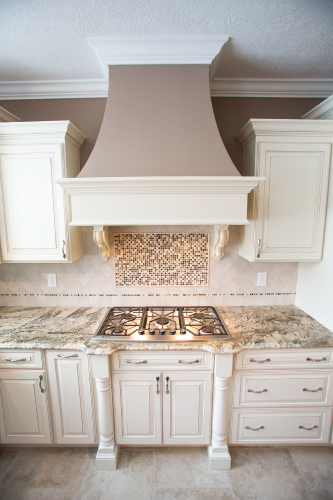 Kirtland Traditional Home, OH Transitional Kitchen Cleveland by