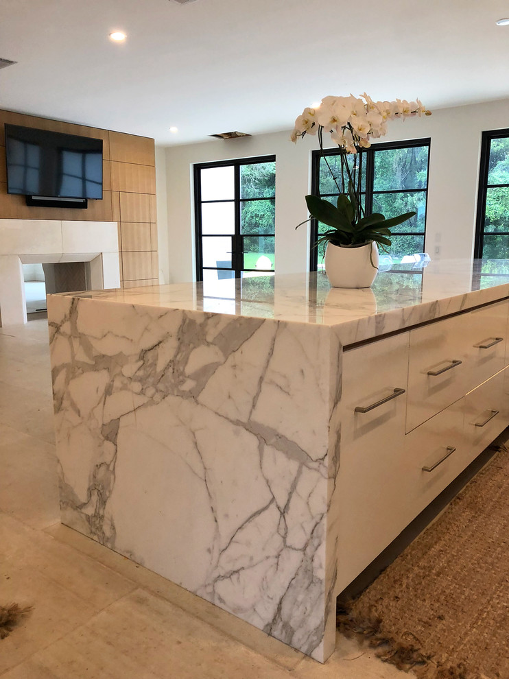 gold and marble backsplash