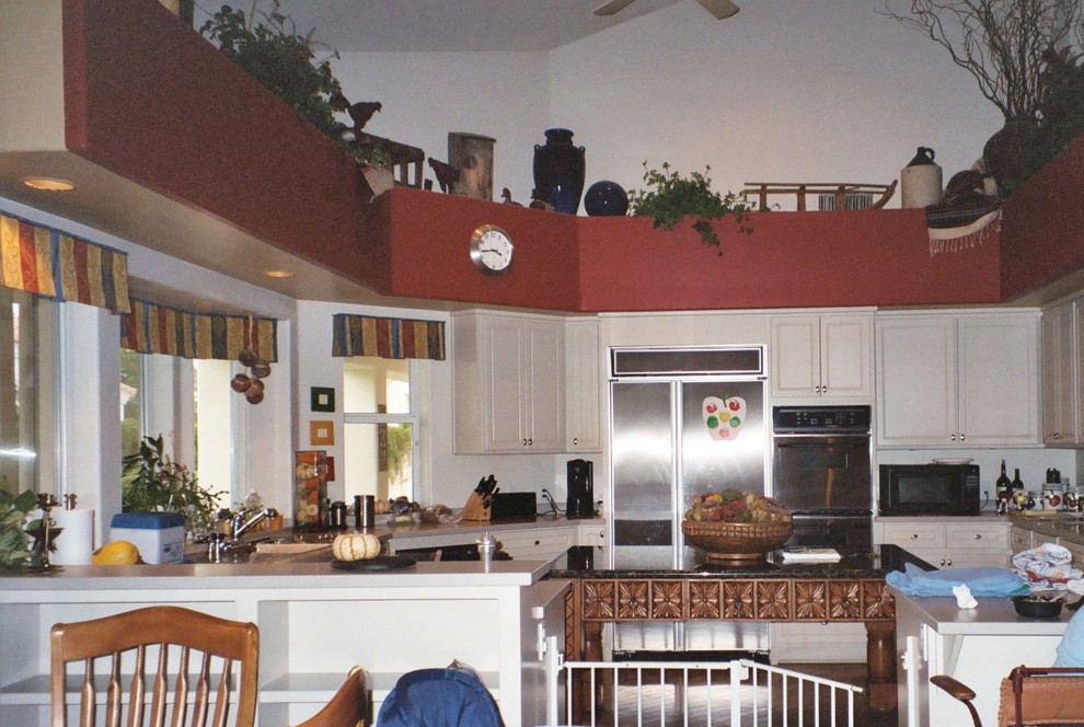 Eclectic kitchen photo in Phoenix