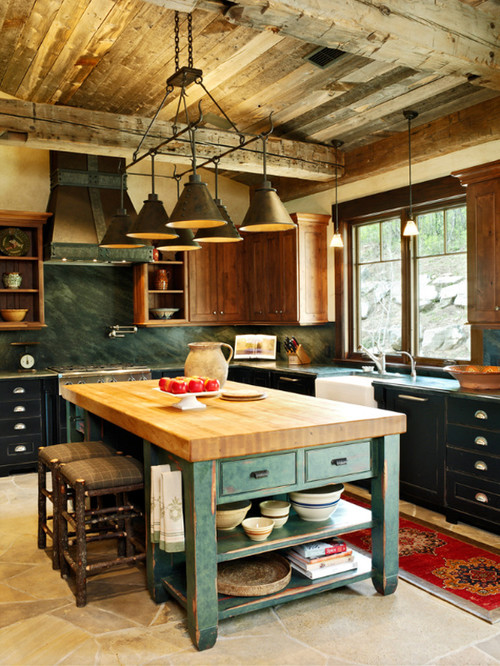Photo of a country kitchen in Boston with an island.