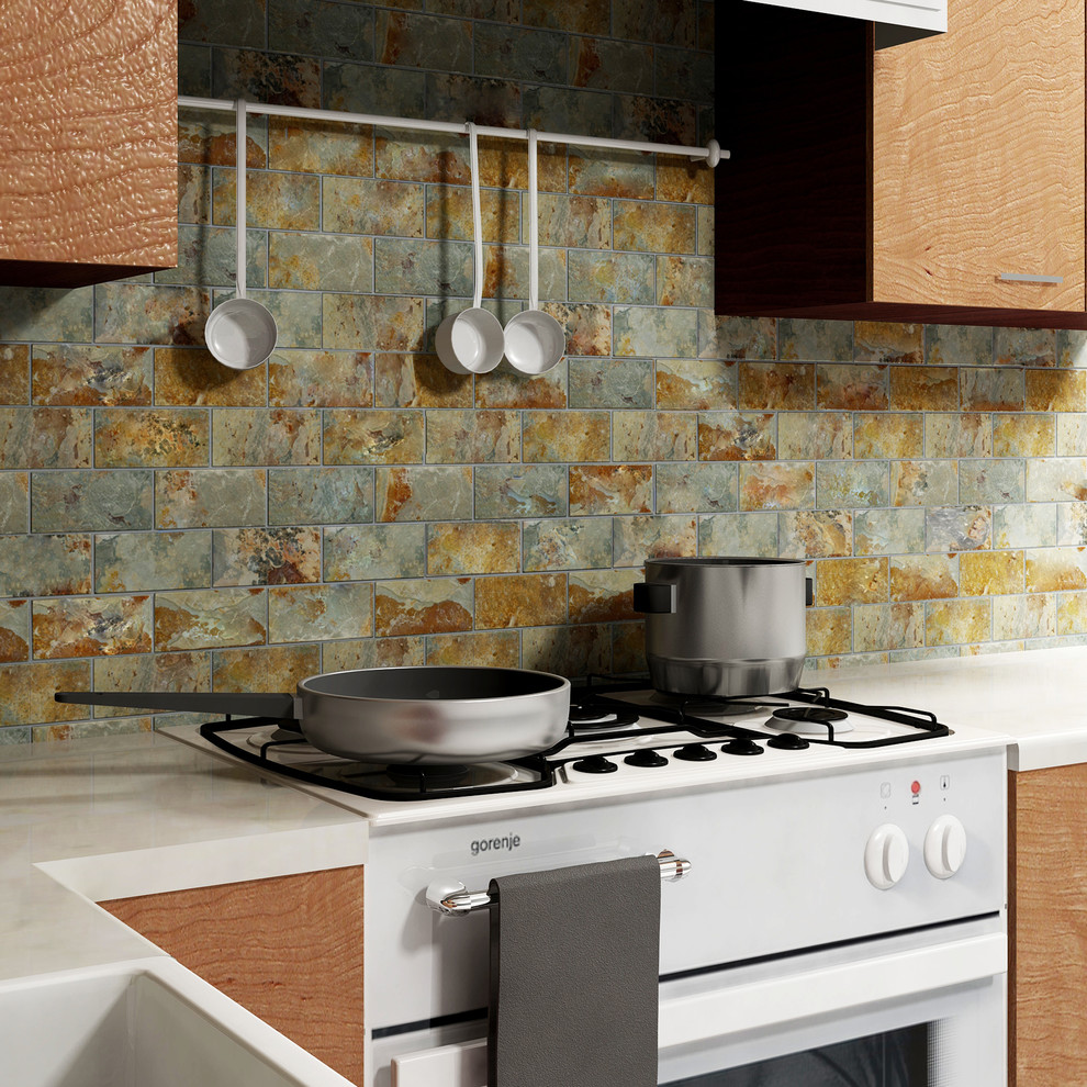 Idéer för ett avskilt, mellanstort rustikt l-kök, med flerfärgad stänkskydd, stänkskydd i stenkakel, släta luckor, skåp i ljust trä, bänkskiva i koppar och vita vitvaror