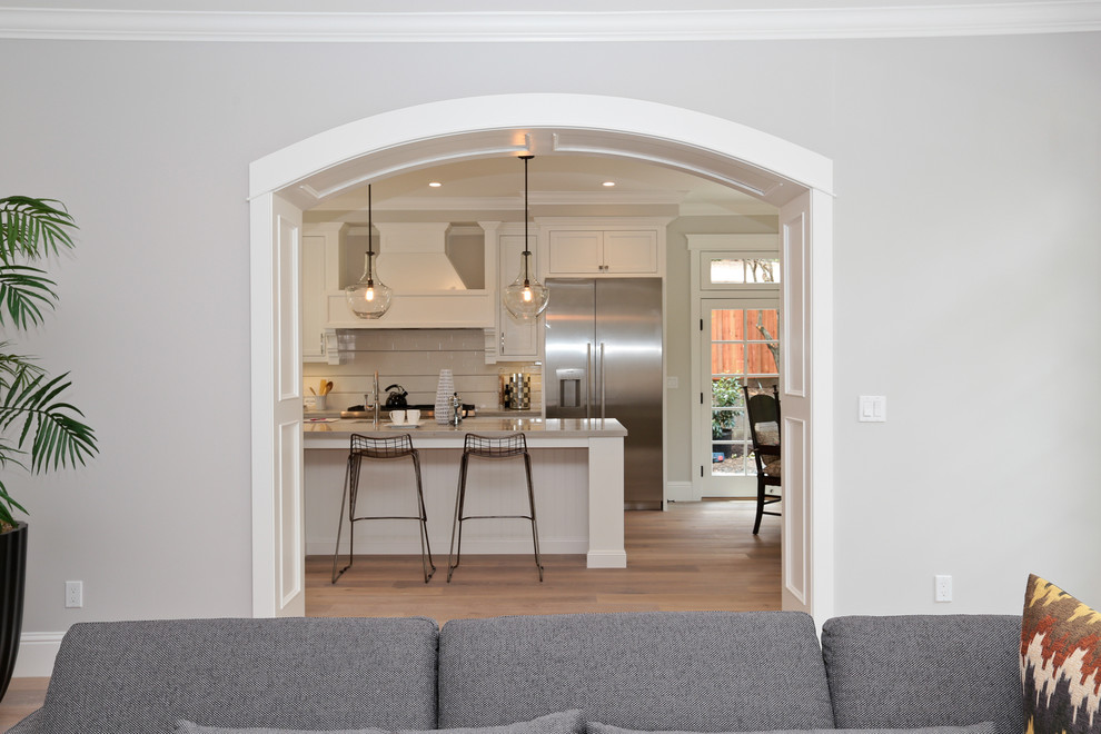 Beach style kitchen photo in San Francisco