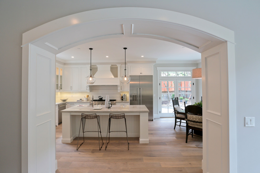 Beach style kitchen photo in San Francisco