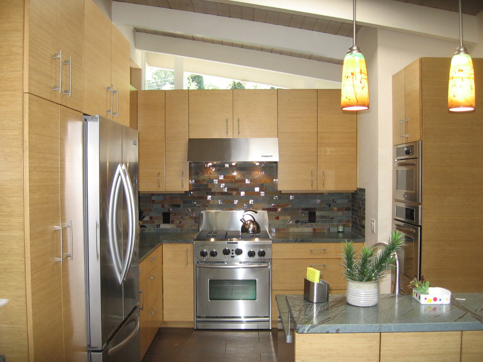 Modern kitchen in San Francisco.