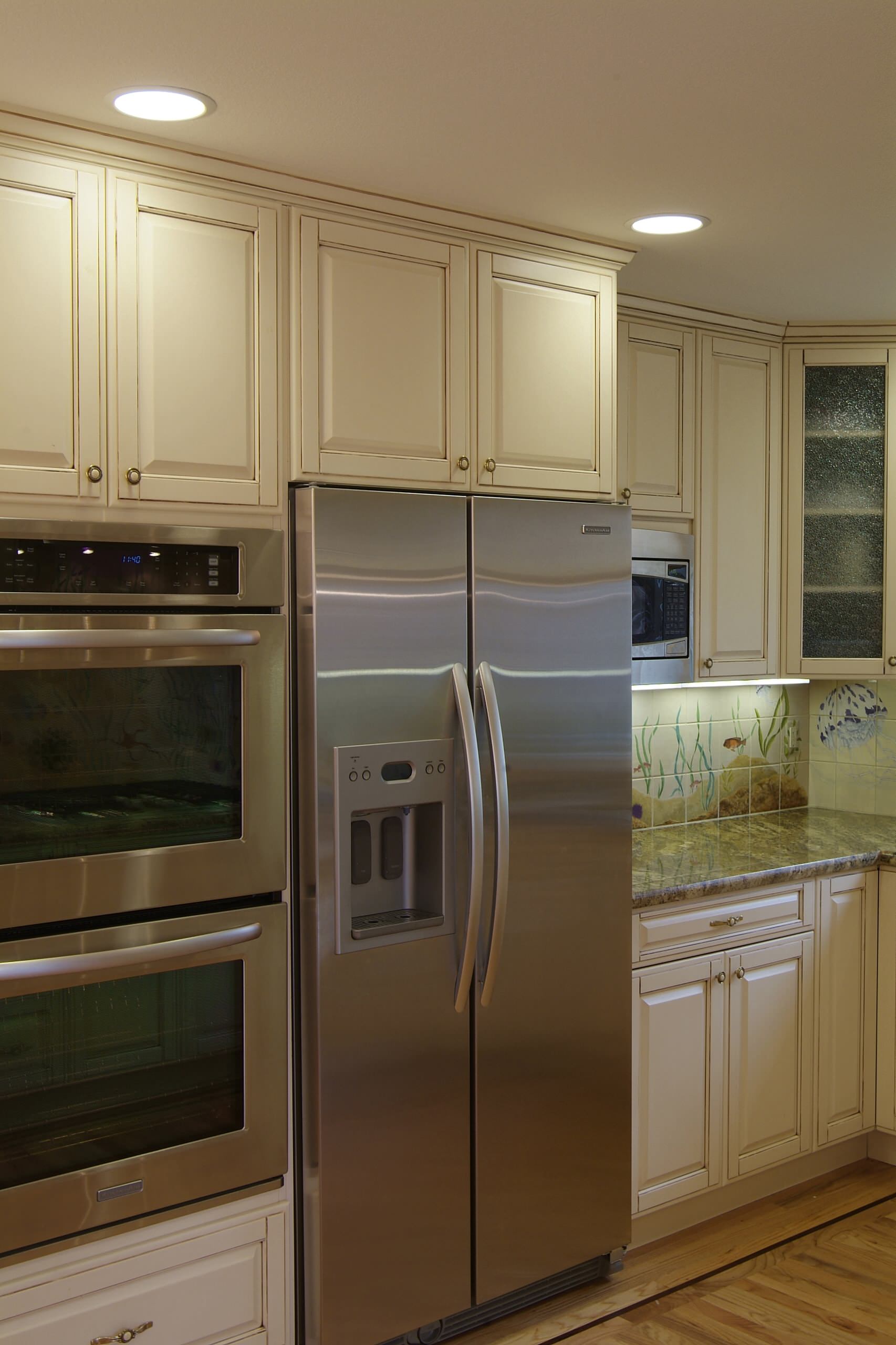 The Best Locations for Placing Wall Ovens in your Kitchen Designs